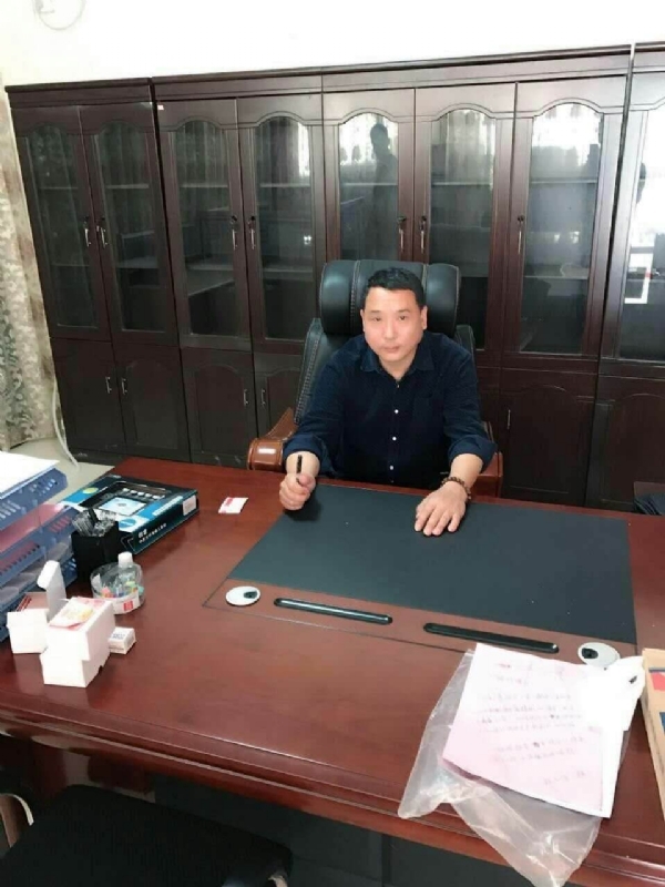 艺术家的第一张照片--云霄婚介网
