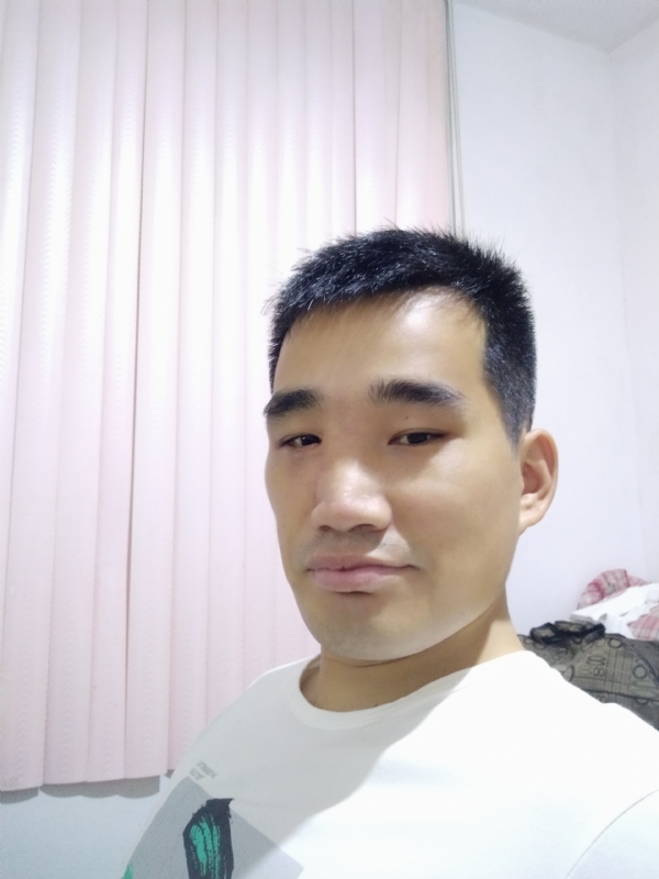 大男孩的第一张照片--云霄婚介网