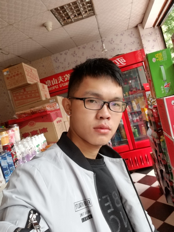 柒年的第一张照片--云霄婚介网