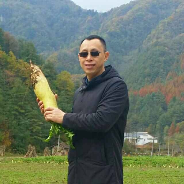 墨迹男的第一张照片--云霄婚介网