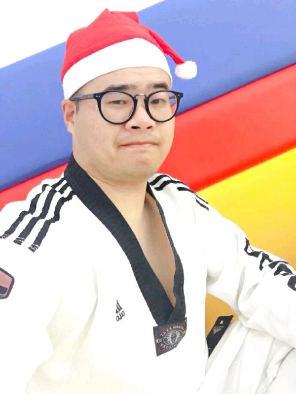 何当重相见的第一张照片--云霄婚介网