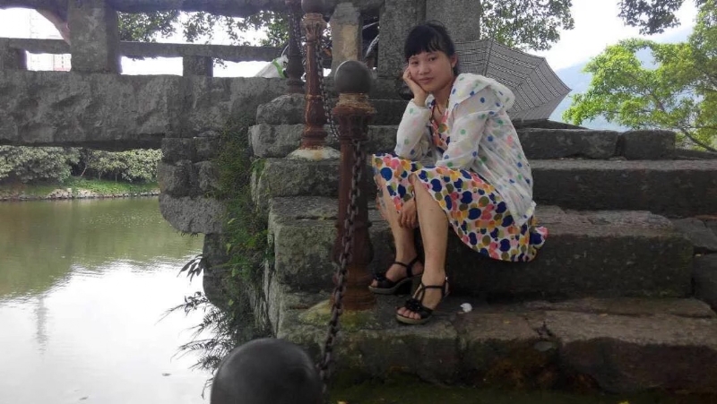 女子悠然的第一张照片--云霄婚介网