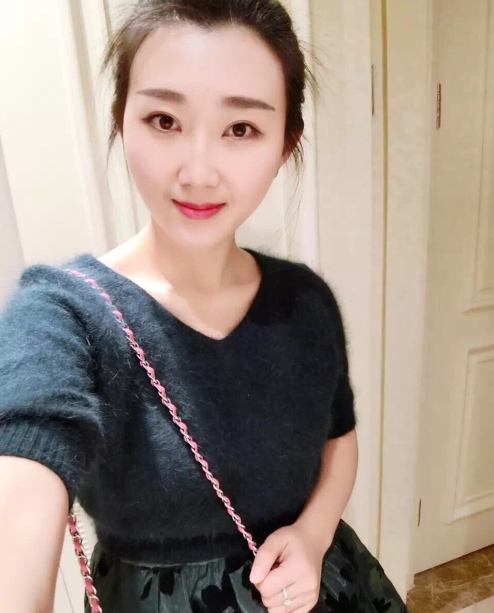 小妮的第三张照片--云霄婚介网