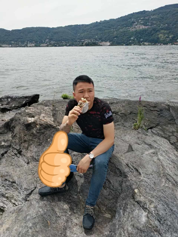 绚烂背后的平淡的第一张照片--云霄婚介网