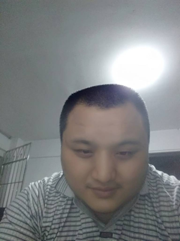 我在机场等艘船的第一张照片--云霄婚介网