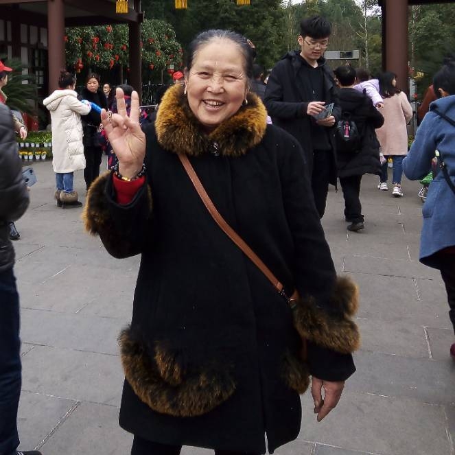 刘刘的第一张照片--云霄婚介网