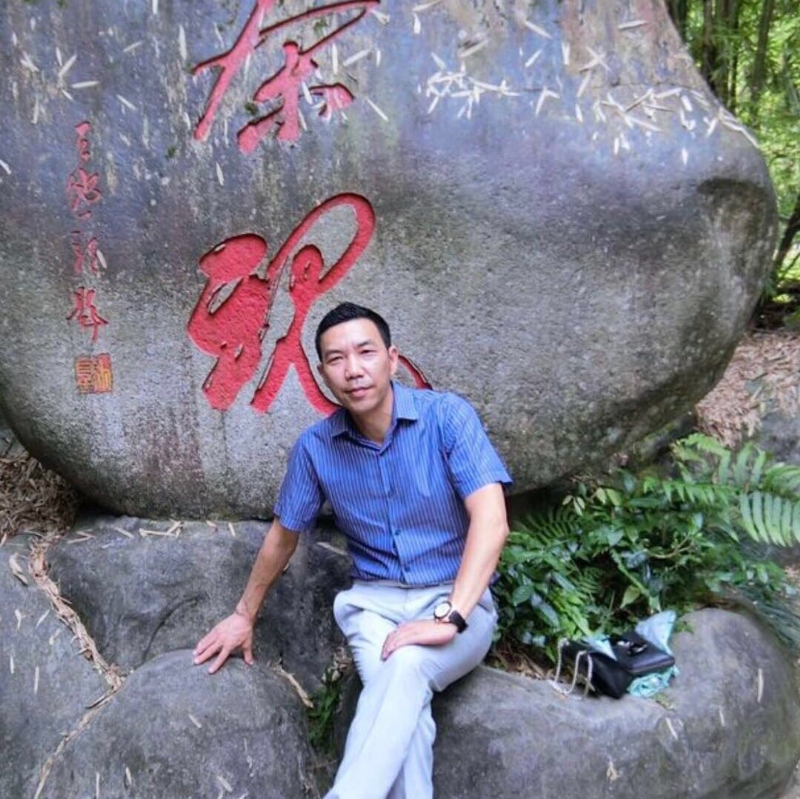 老·黄的第一张照片--云霄婚介网