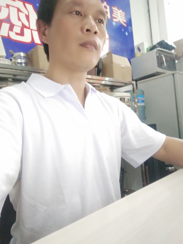 深蓝色的海的第一张照片--云霄婚介网