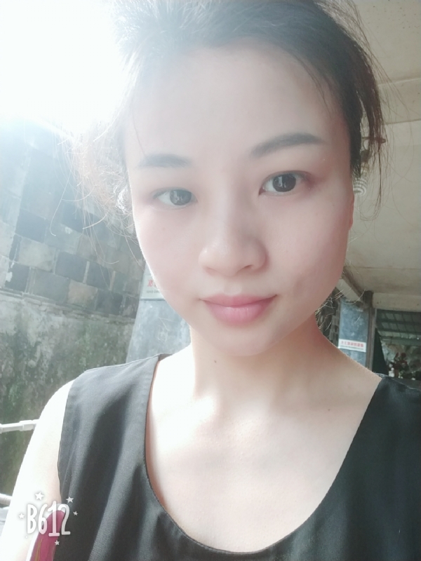 慢慢的第三张照片--云霄婚介网