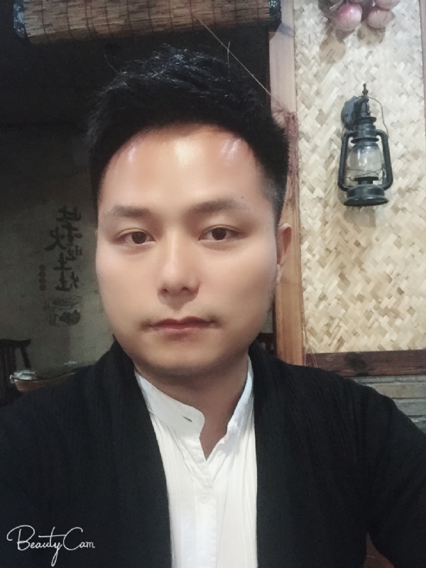 亦初的第一张照片--云霄婚介网