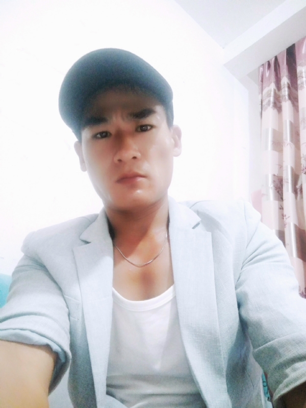 一若千金的第三张照片--云霄婚介网