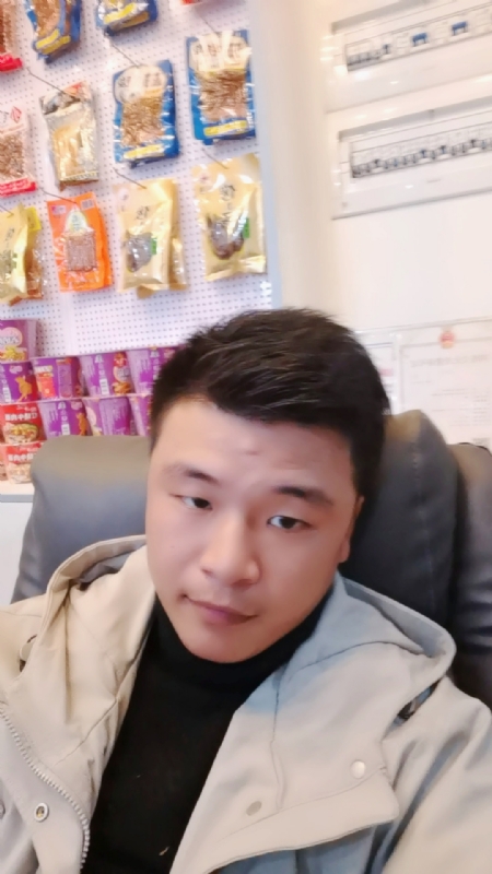 小宇的第一张照片--云霄婚介网