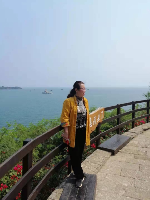 曦若半秋的第一张照片--云霄婚介网
