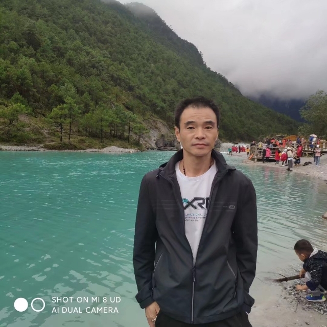 流星的第一张照片--云霄婚介网