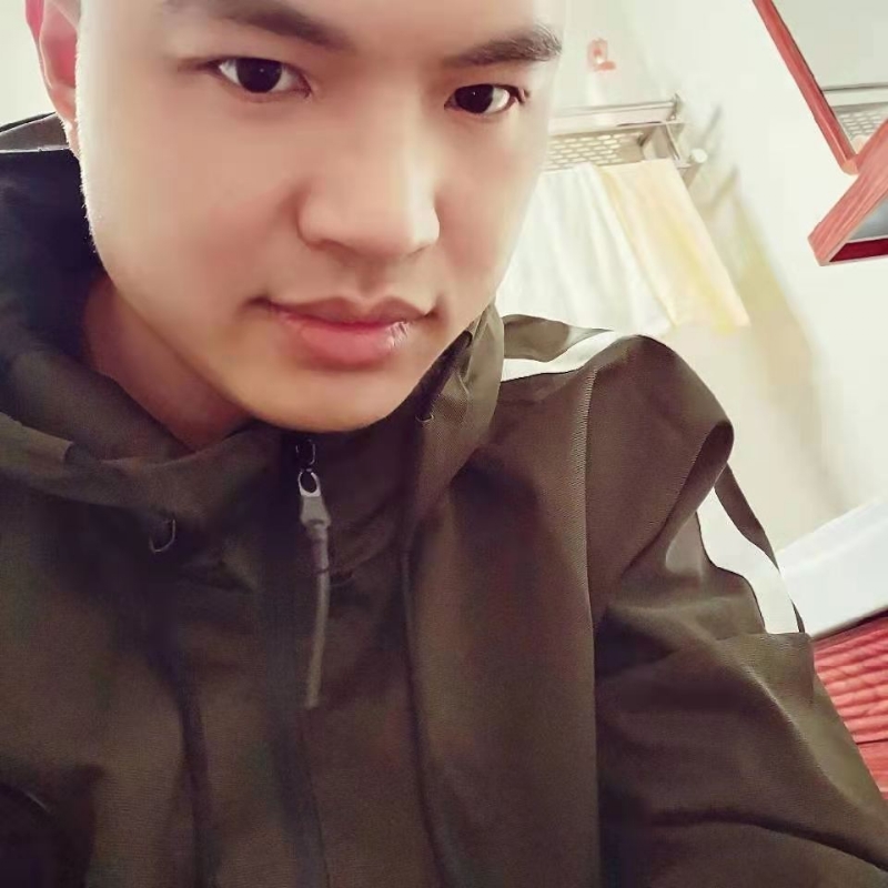 高大上的宅男的第一张照片--云霄婚介网