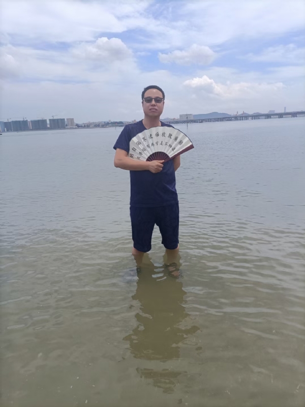 浪迹天涯的第一张照片--云霄婚介网