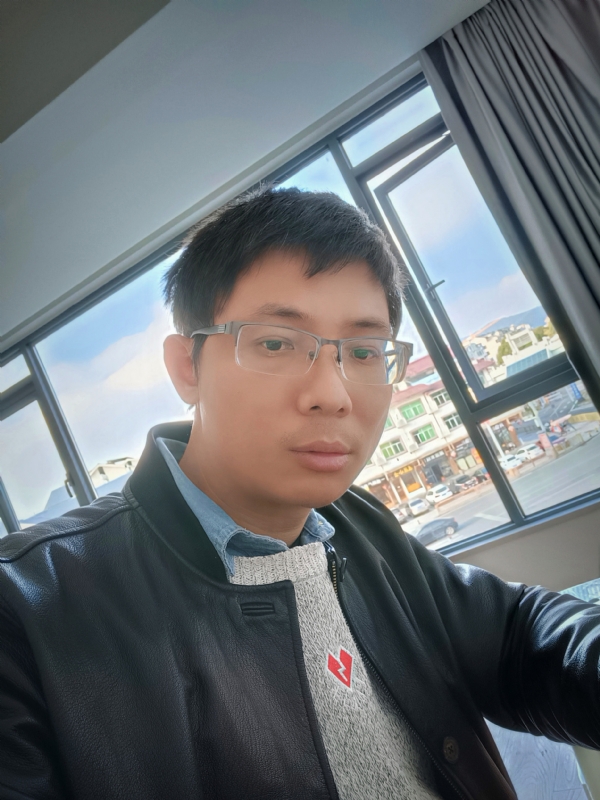 也许只是缺少一个拥抱的第二张照片--云霄婚介网