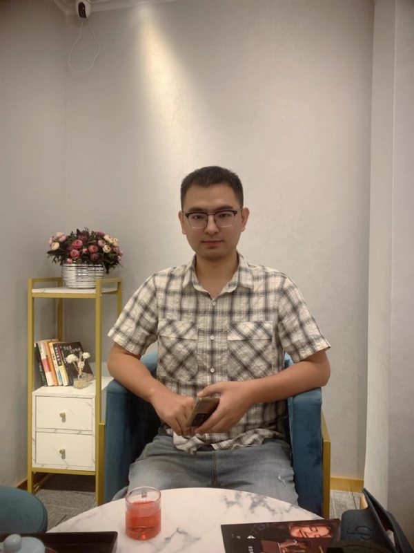 微尘的第五张照片--云霄婚介网