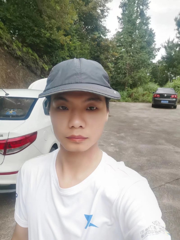 携手相伴的第一张照片--云霄婚介网