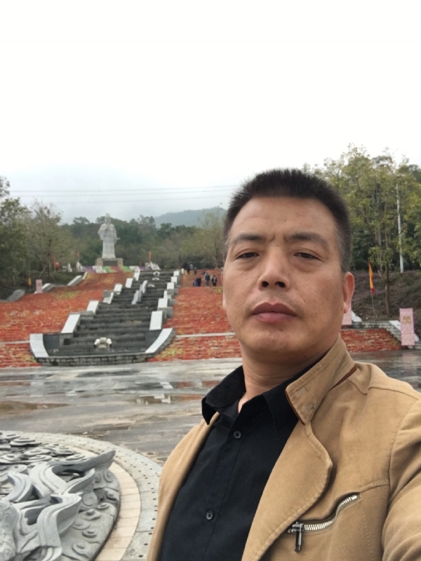 开心的松鼠的第二张照片--云霄婚介网