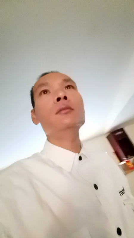只影向谁去的第五张照片--云霄婚介网