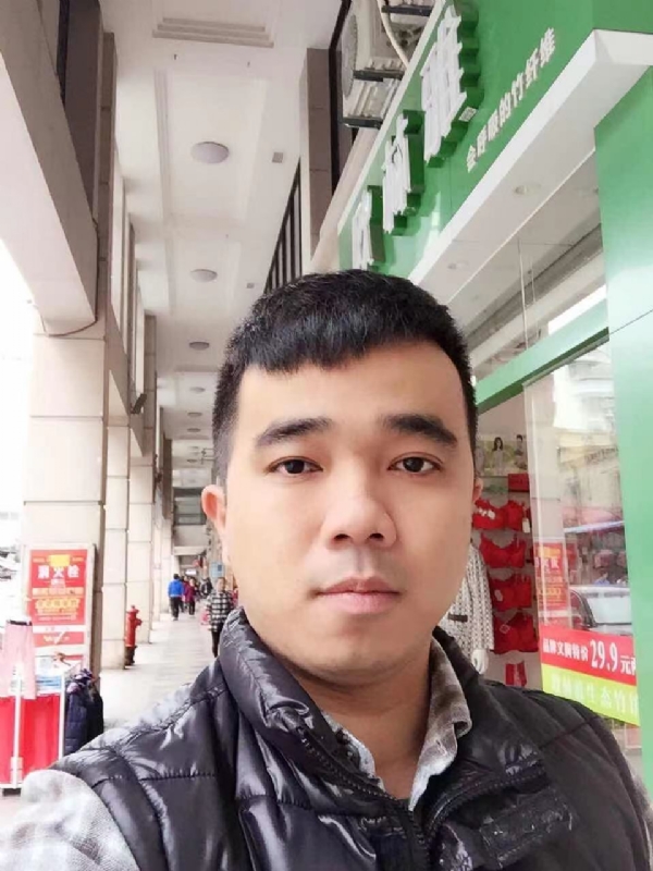 小小怪兽的第一张照片--云霄婚介网