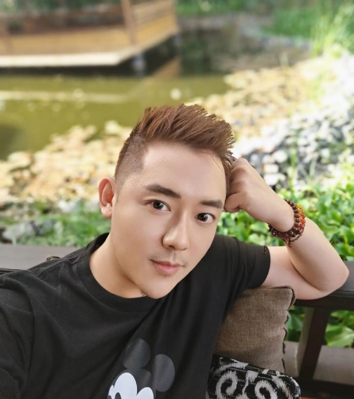 黄家豪的第二张照片--云霄婚介网