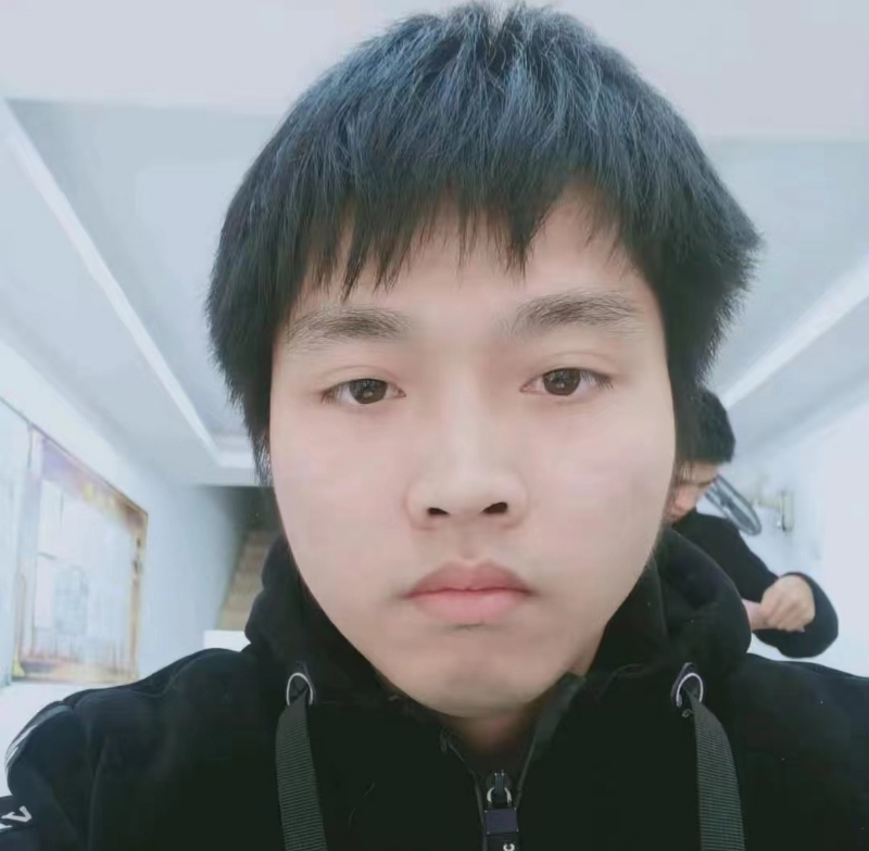 无奋斗不清春的第一张照片--云霄婚介网