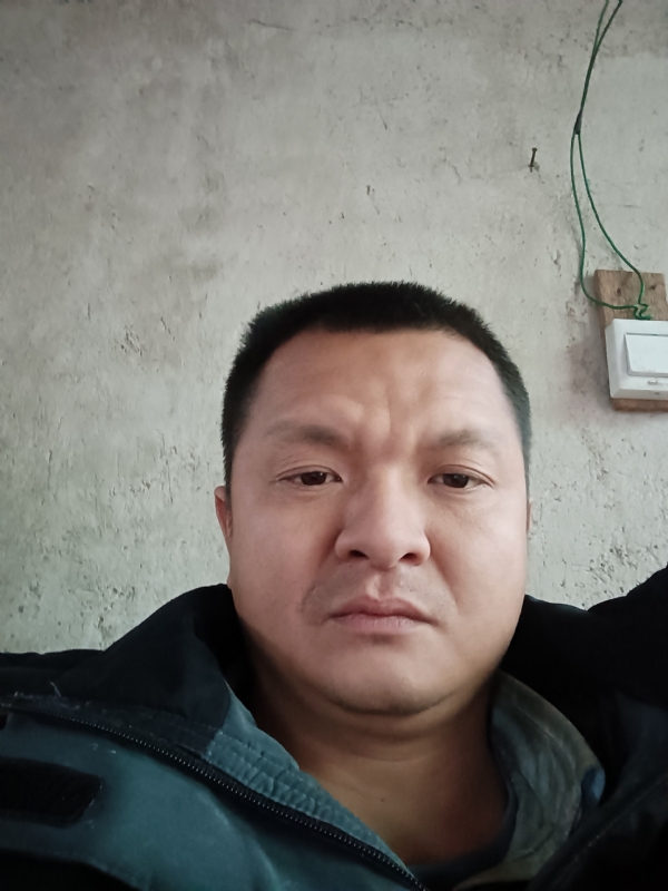 兰成龙的第二张照片--云霄婚介网