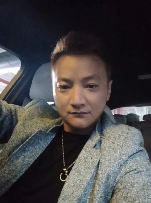 夜、有雨敲窗的第三张照片--云霄婚介网