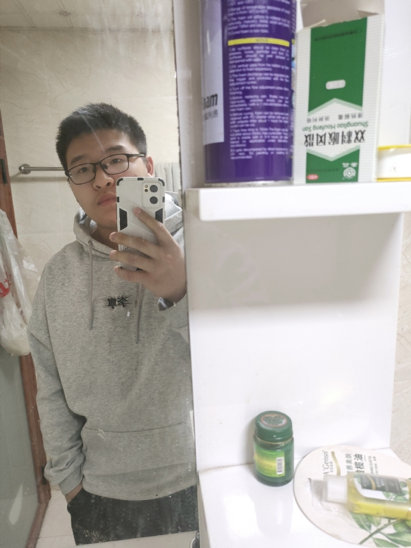 乌鸦坐飞机的第一张照片--云霄婚介网
