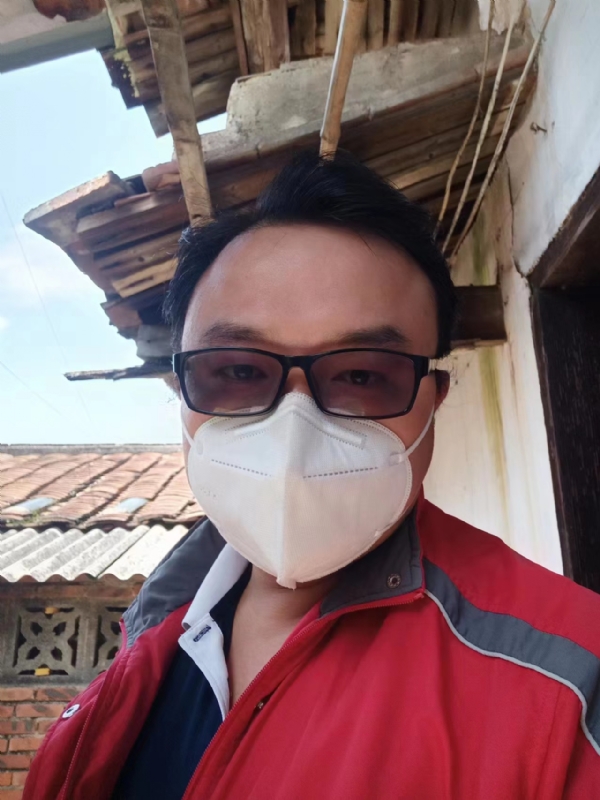 如影随形的第一张照片--云霄婚介网