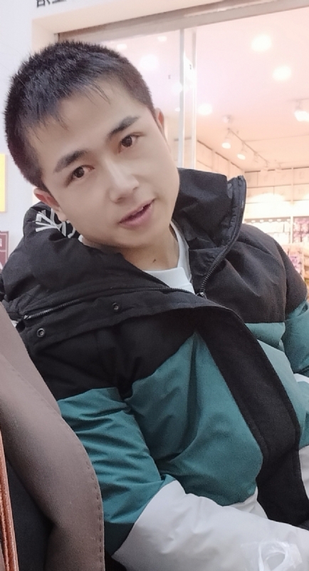 不骄不躁的第一张照片--云霄婚介网