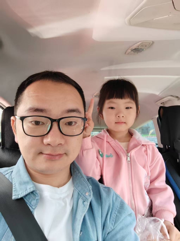 知天晓的第一张照片--云霄婚介网